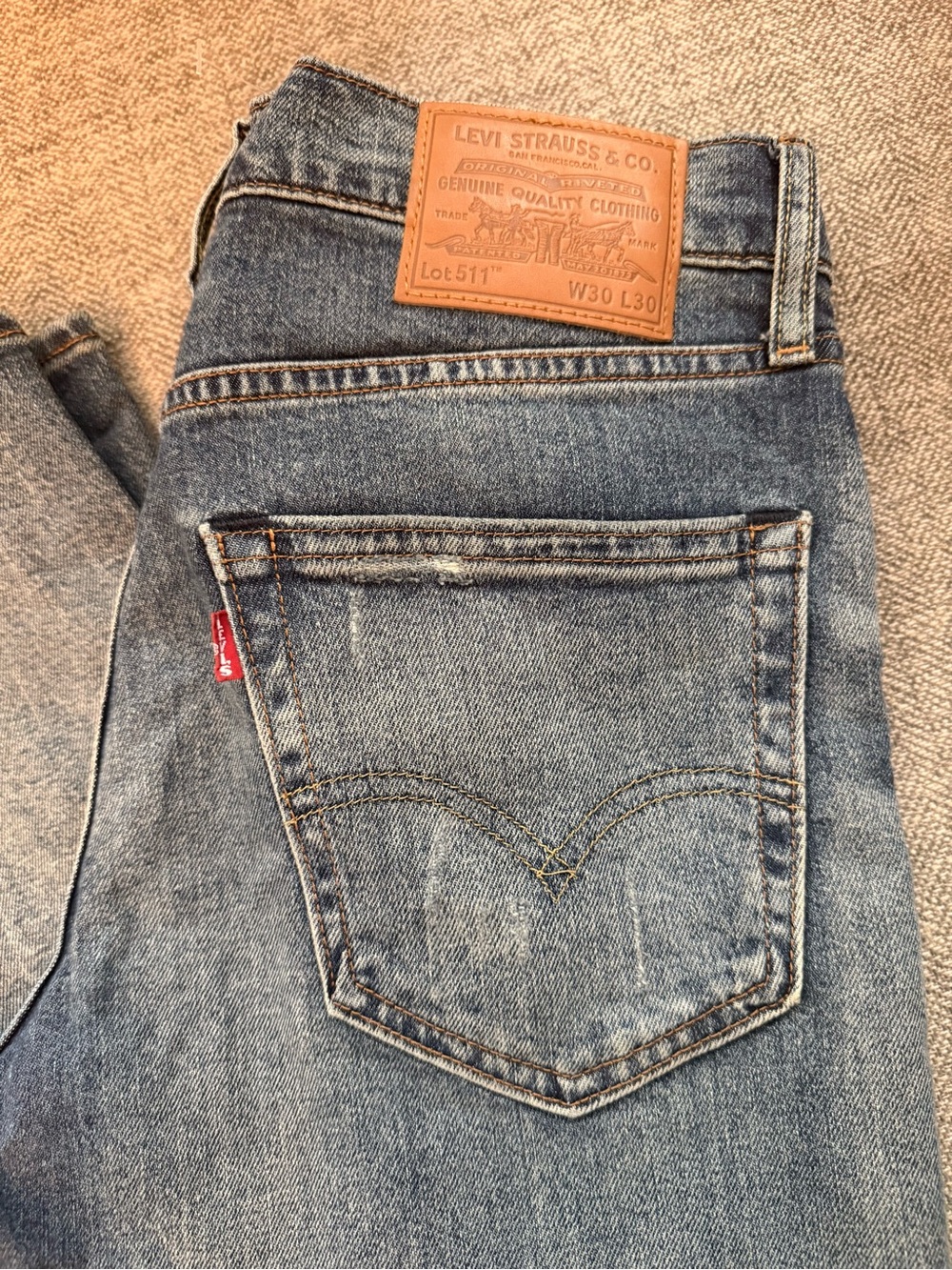 Levi's Men's Slim Jeans in Medium Blue Denim